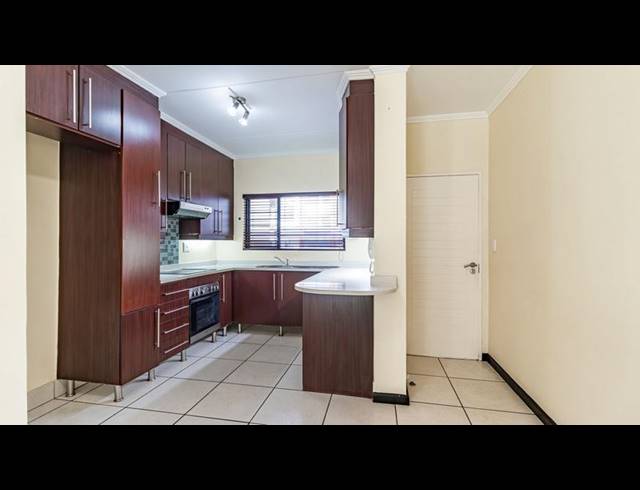 3 BEDROOM PROPERTY TO RENT IN GREENSTONE HILL